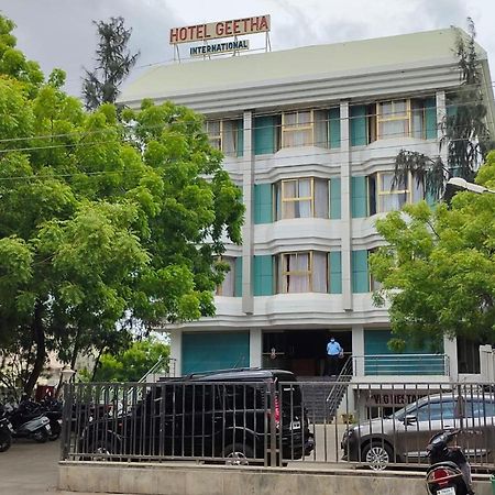 Hotel Geetha International 투티코린 외부 사진