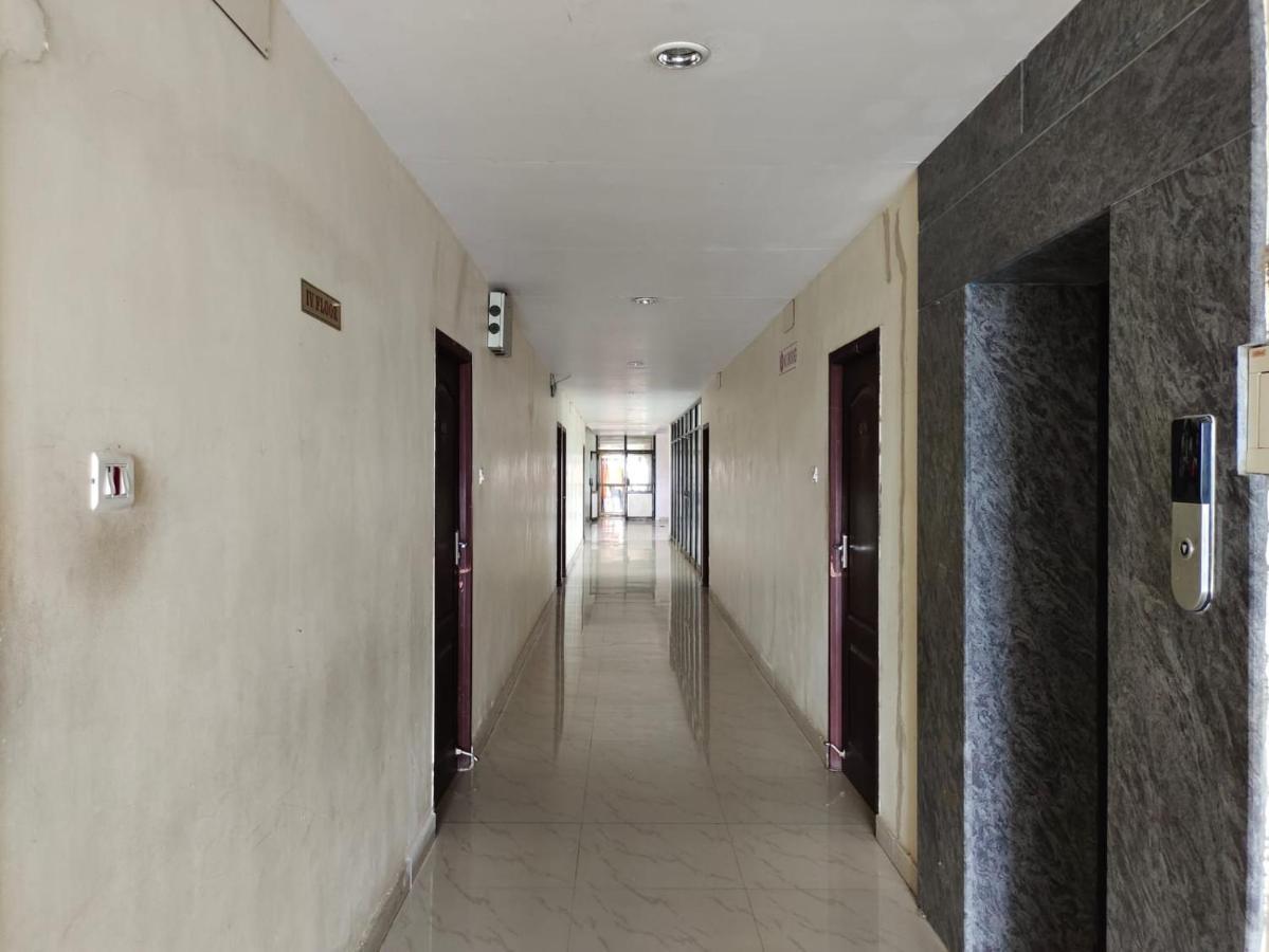 Hotel Geetha International 투티코린 외부 사진