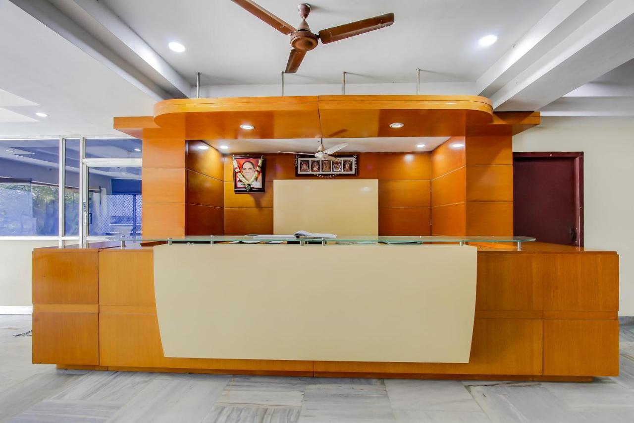 Hotel Geetha International 투티코린 외부 사진
