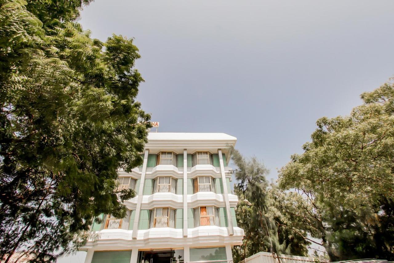 Hotel Geetha International 투티코린 외부 사진